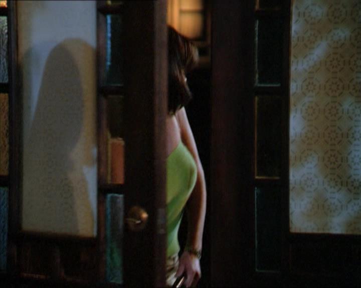 Charmed-Online_dot_net-2x01WitchTrial0062.jpg