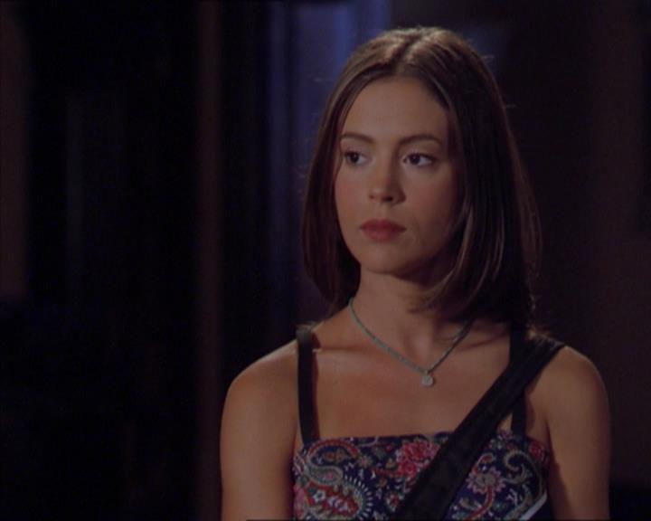 Charmed-Online_dot_net-2x01WitchTrial0064.jpg