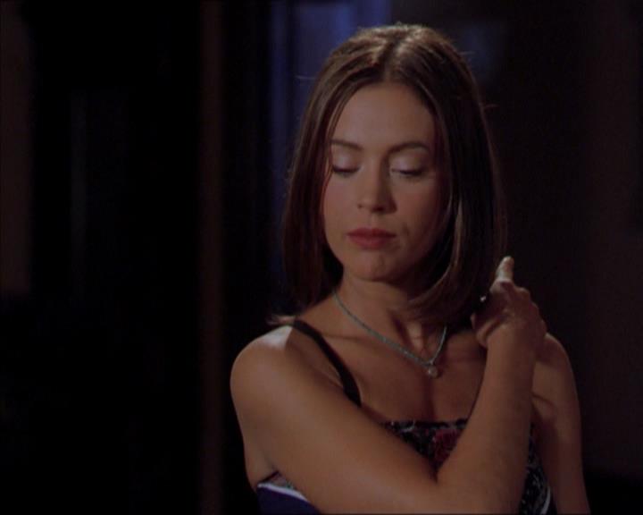 Charmed-Online_dot_net-2x01WitchTrial0069.jpg