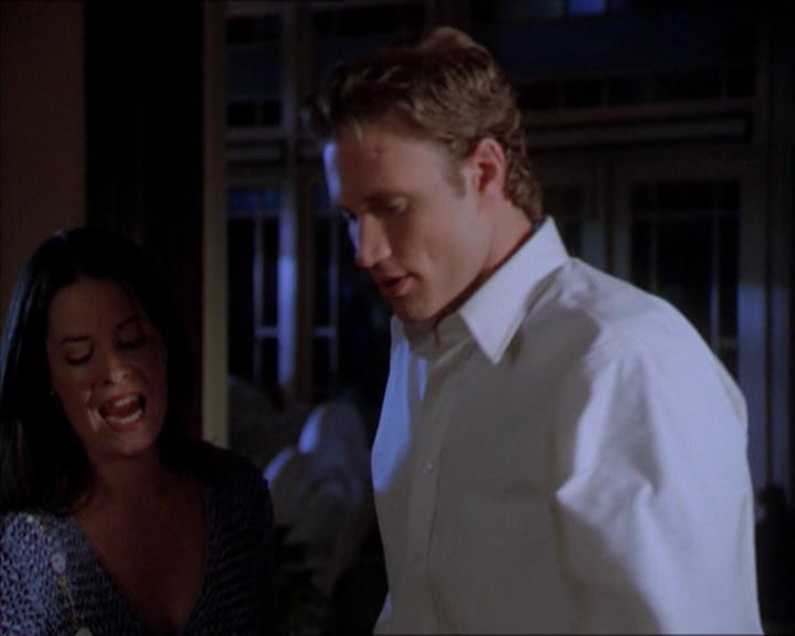 Charmed-Online_dot_net-2x01WitchTrial0078.jpg