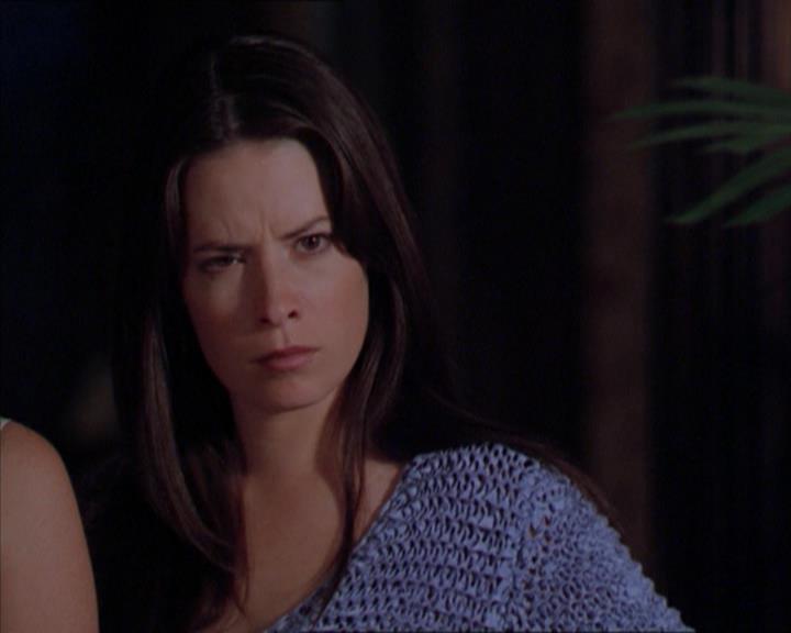 Charmed-Online_dot_net-2x01WitchTrial0109.jpg