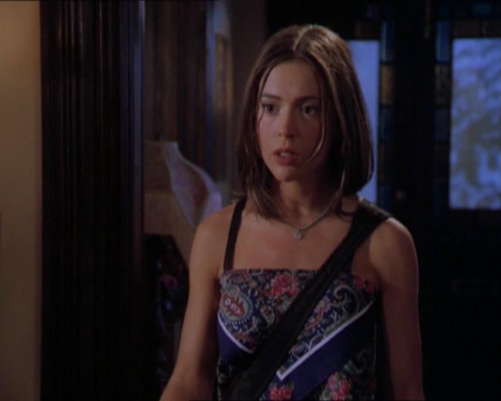 Charmed-Online_dot_net-2x01WitchTrial0113.jpg