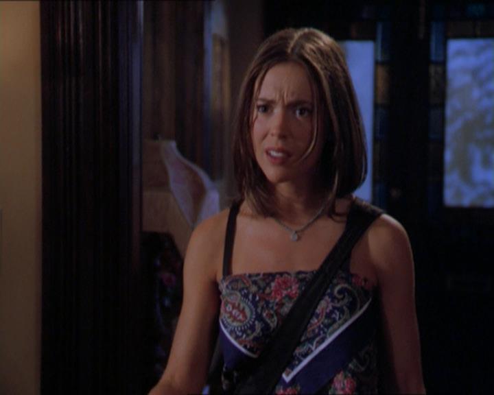 Charmed-Online_dot_net-2x01WitchTrial0114.jpg