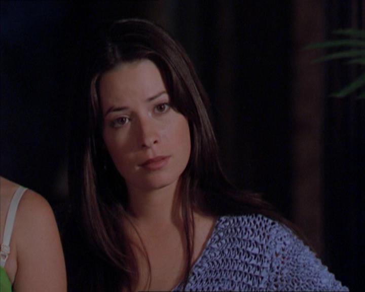 Charmed-Online_dot_net-2x01WitchTrial0118.jpg