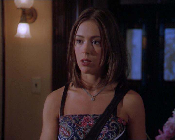 Charmed-Online_dot_net-2x01WitchTrial0133.jpg