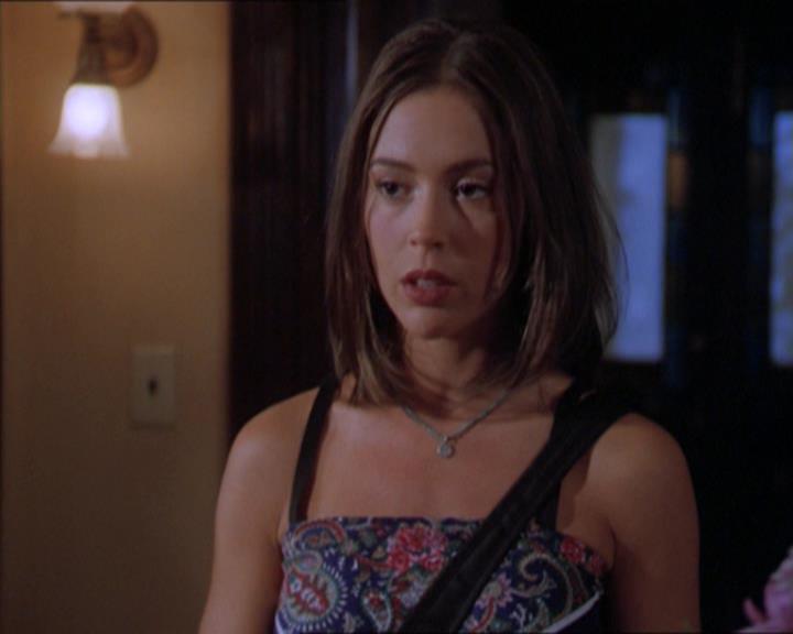 Charmed-Online_dot_net-2x01WitchTrial0139.jpg
