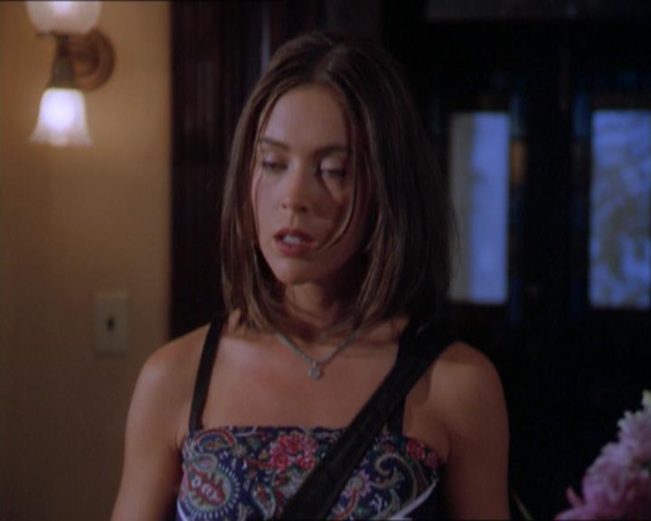 Charmed-Online_dot_net-2x01WitchTrial0151.jpg