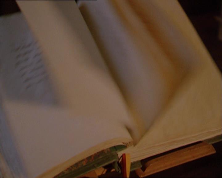 Charmed-Online_dot_net-2x01WitchTrial0163.jpg