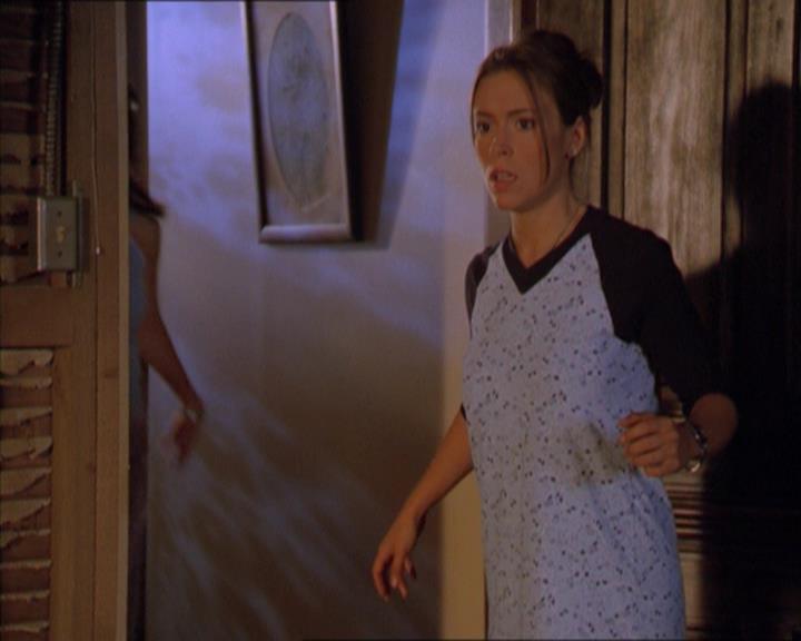 Charmed-Online_dot_net-2x01WitchTrial0170.jpg