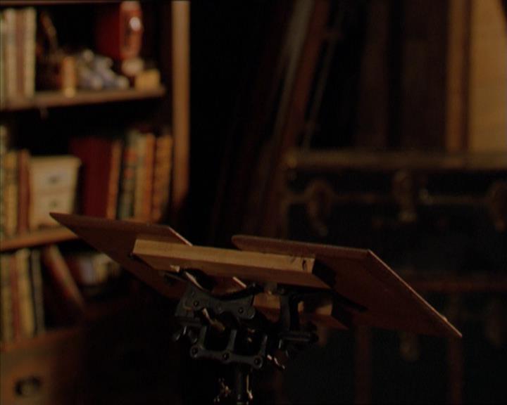 Charmed-Online_dot_net-2x01WitchTrial0206.jpg