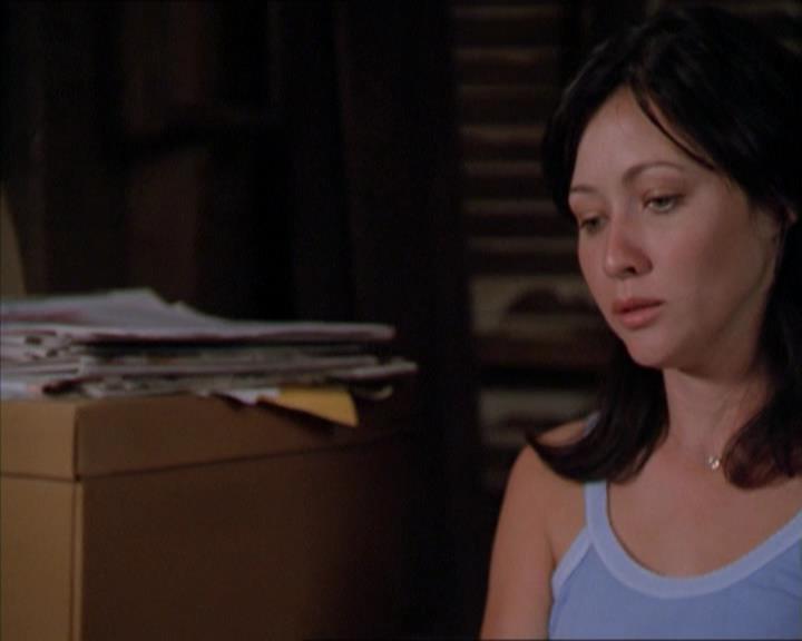 Charmed-Online_dot_net-2x01WitchTrial0311.jpg