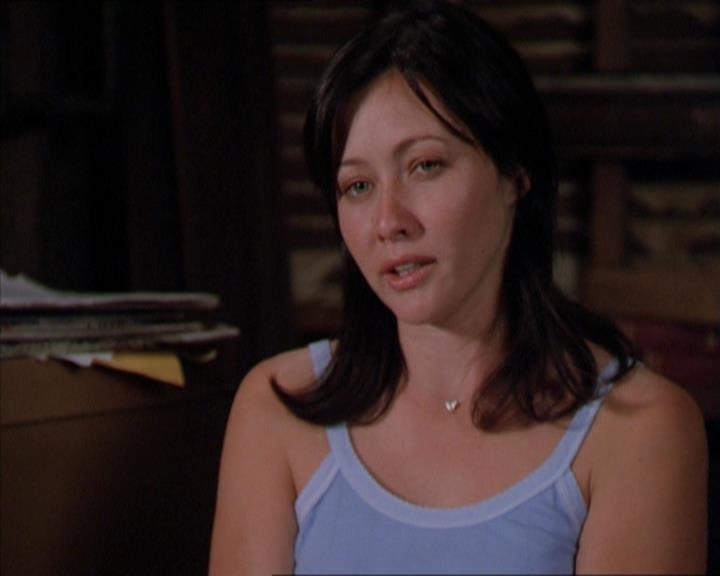 Charmed-Online_dot_net-2x01WitchTrial0315.jpg