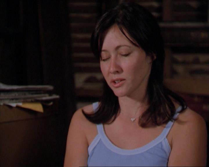 Charmed-Online_dot_net-2x01WitchTrial0319.jpg