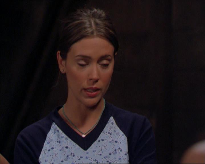 Charmed-Online_dot_net-2x01WitchTrial0322.jpg