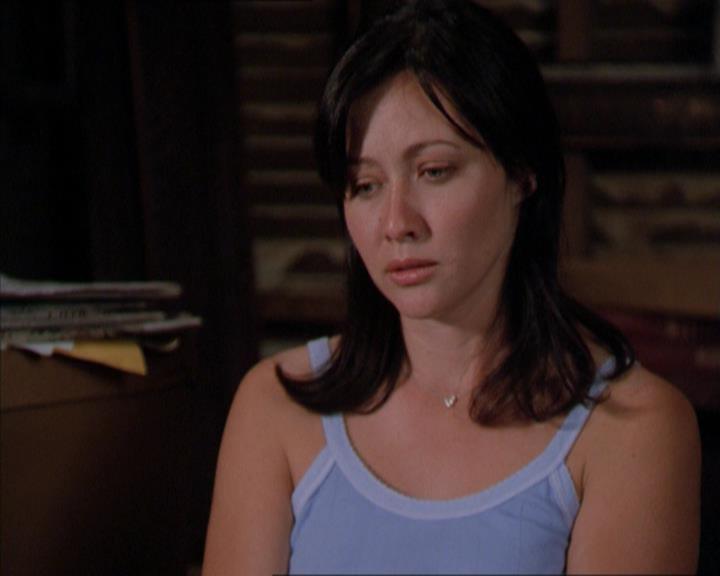Charmed-Online_dot_net-2x01WitchTrial0332.jpg