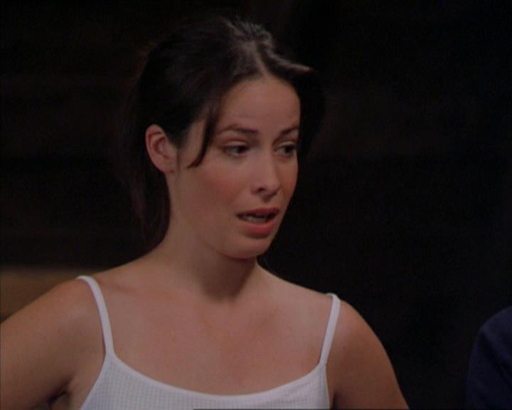 Charmed-Online_dot_net-2x01WitchTrial0335.jpg