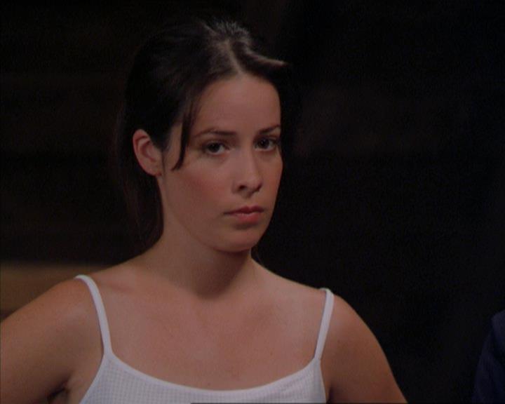Charmed-Online_dot_net-2x01WitchTrial0342.jpg
