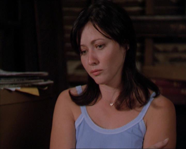 Charmed-Online_dot_net-2x01WitchTrial0343.jpg