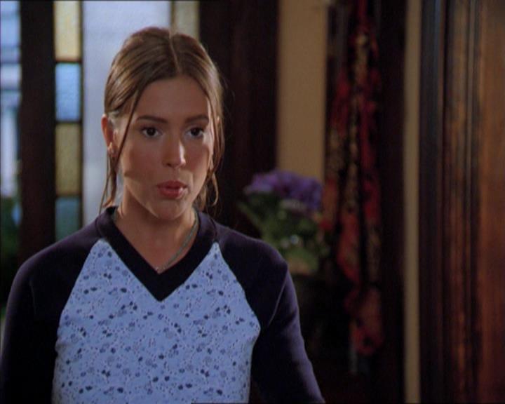 Charmed-Online_dot_net-2x01WitchTrial0374.jpg
