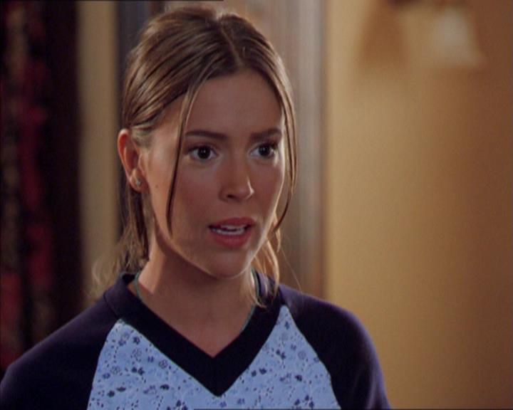 Charmed-Online_dot_net-2x01WitchTrial0424.jpg