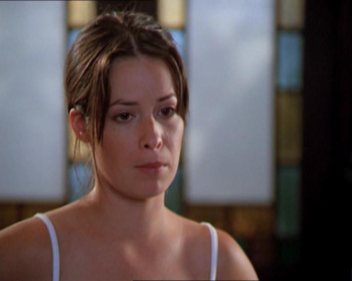 Charmed-Online_dot_net-2x01WitchTrial0436.jpg