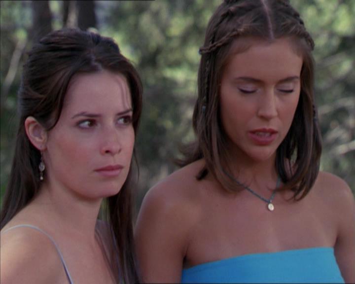 Charmed-Online_dot_net-2x01WitchTrial0477.jpg
