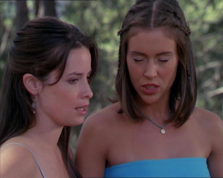 Charmed-Online_dot_net-2x01WitchTrial0484.jpg