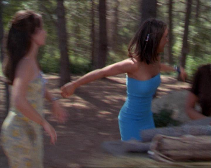 Charmed-Online_dot_net-2x01WitchTrial0493.jpg
