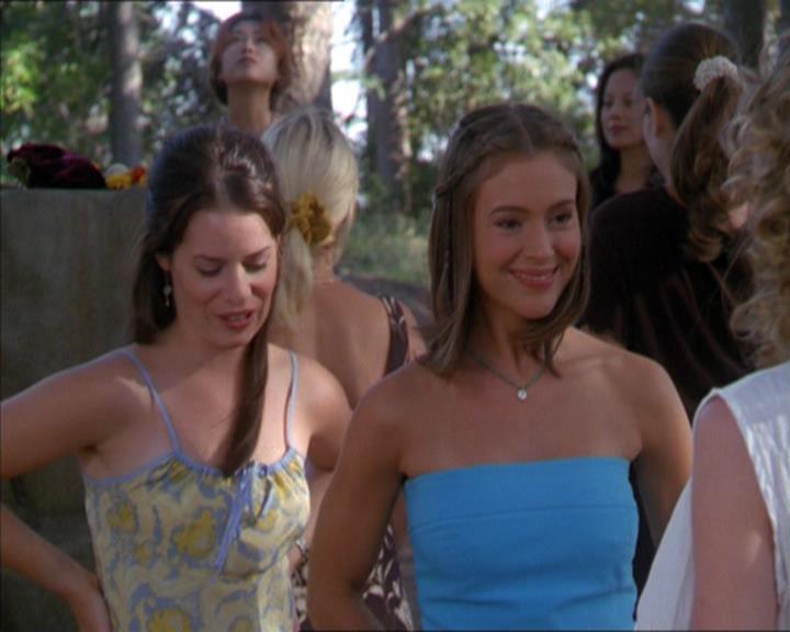 Charmed-Online_dot_net-2x01WitchTrial0509.jpg