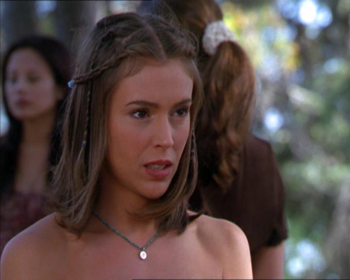Charmed-Online_dot_net-2x01WitchTrial0531.jpg