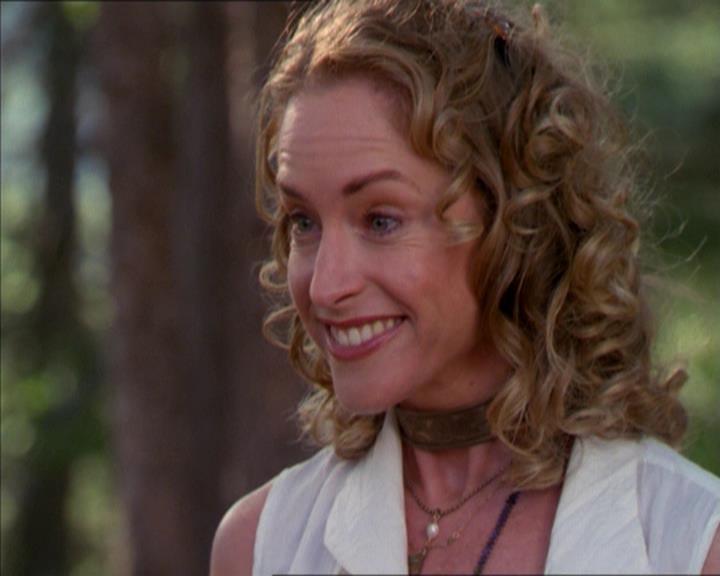 Charmed-Online_dot_net-2x01WitchTrial0542.jpg