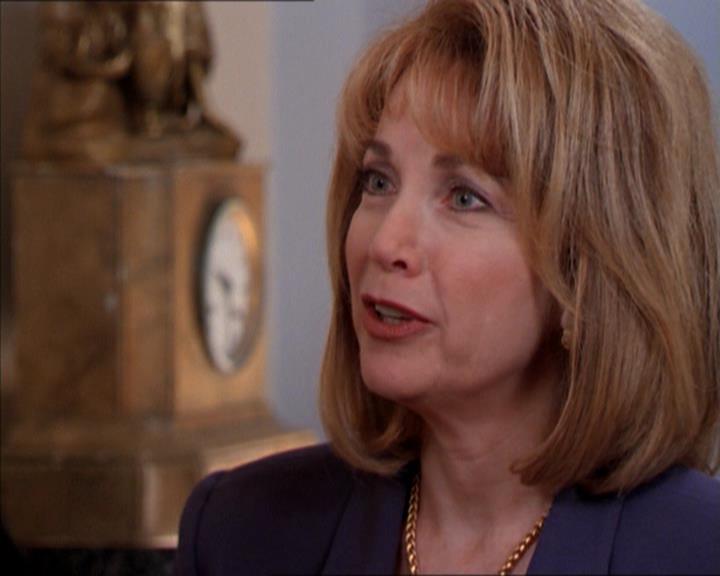 Charmed-Online_dot_net-2x01WitchTrial0646.jpg