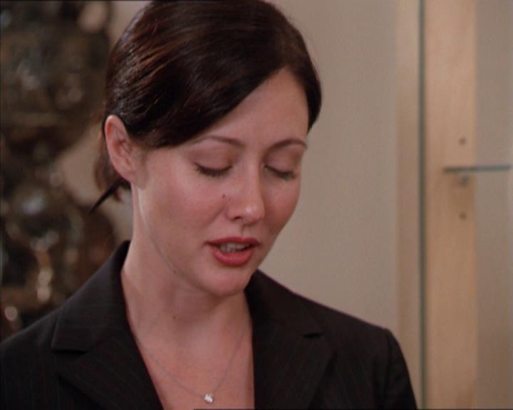 Charmed-Online_dot_net-2x01WitchTrial0651.jpg