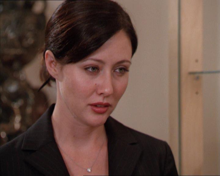 Charmed-Online_dot_net-2x01WitchTrial0652.jpg