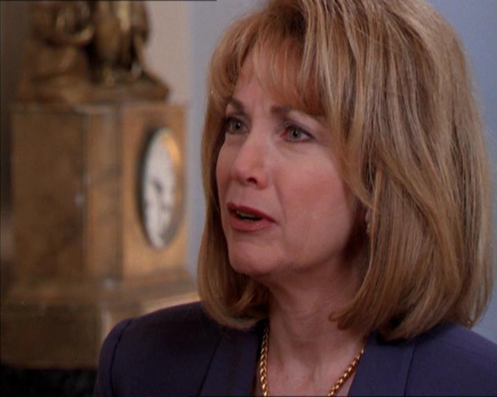 Charmed-Online_dot_net-2x01WitchTrial0653.jpg
