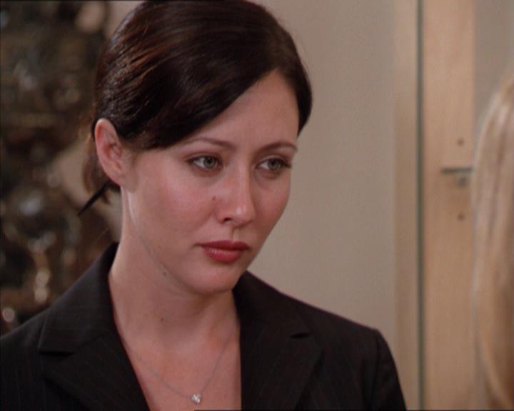 Charmed-Online_dot_net-2x01WitchTrial0657.jpg