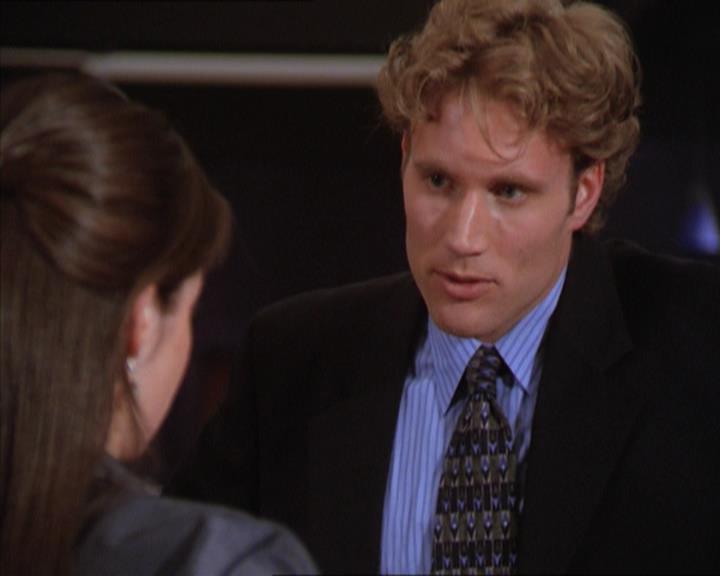 Charmed-Online_dot_net-2x01WitchTrial0723.jpg