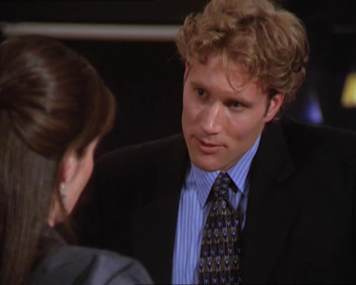 Charmed-Online_dot_net-2x01WitchTrial0728.jpg