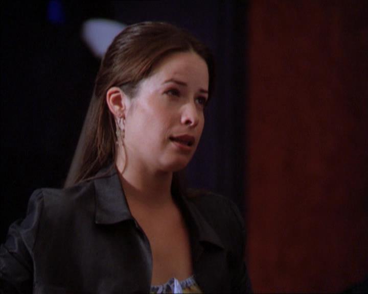 Charmed-Online_dot_net-2x01WitchTrial0738.jpg