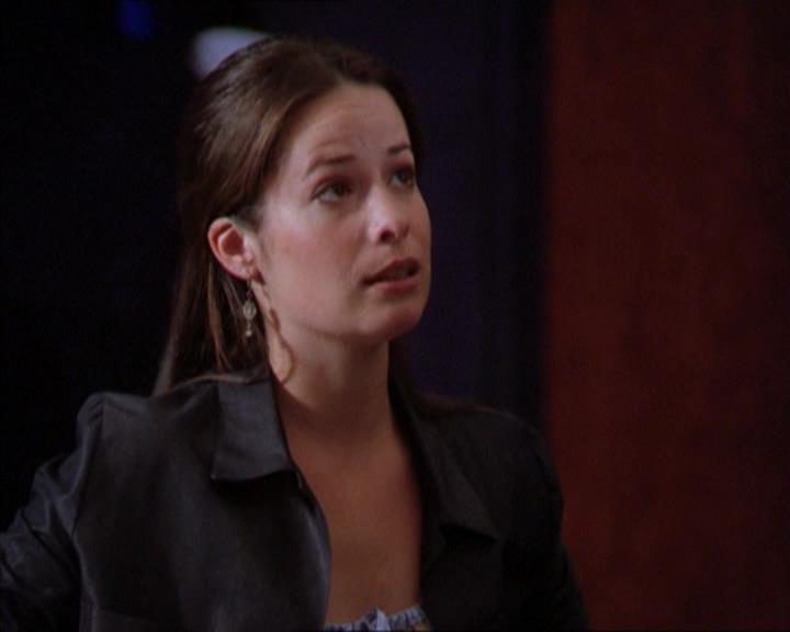 Charmed-Online_dot_net-2x01WitchTrial0741.jpg