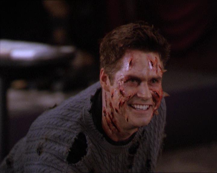 Charmed-Online_dot_net-2x01WitchTrial0862.jpg