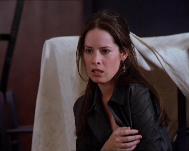 Charmed-Online_dot_net-2x01WitchTrial0877.jpg