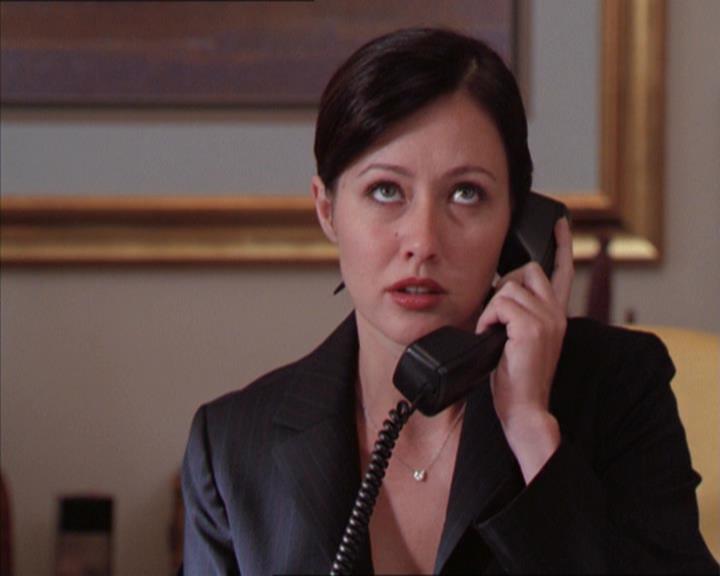 Charmed-Online_dot_net-2x01WitchTrial0880.jpg