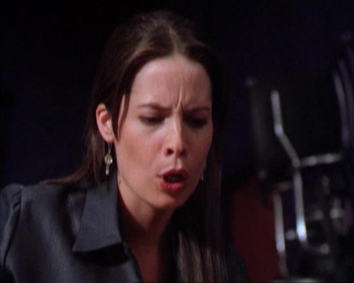 Charmed-Online_dot_net-2x01WitchTrial0904.jpg