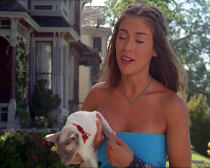 Charmed-Online_dot_net-2x01WitchTrial1085.jpg