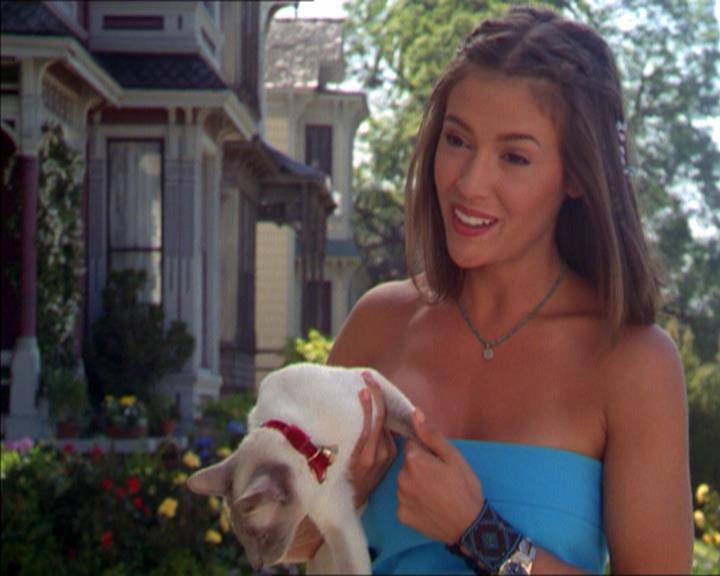 Charmed-Online_dot_net-2x01WitchTrial1088.jpg
