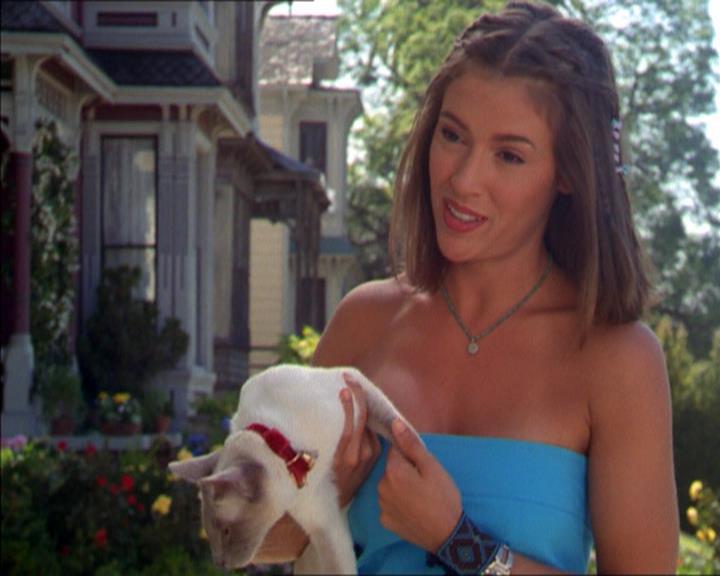 Charmed-Online_dot_net-2x01WitchTrial1089.jpg