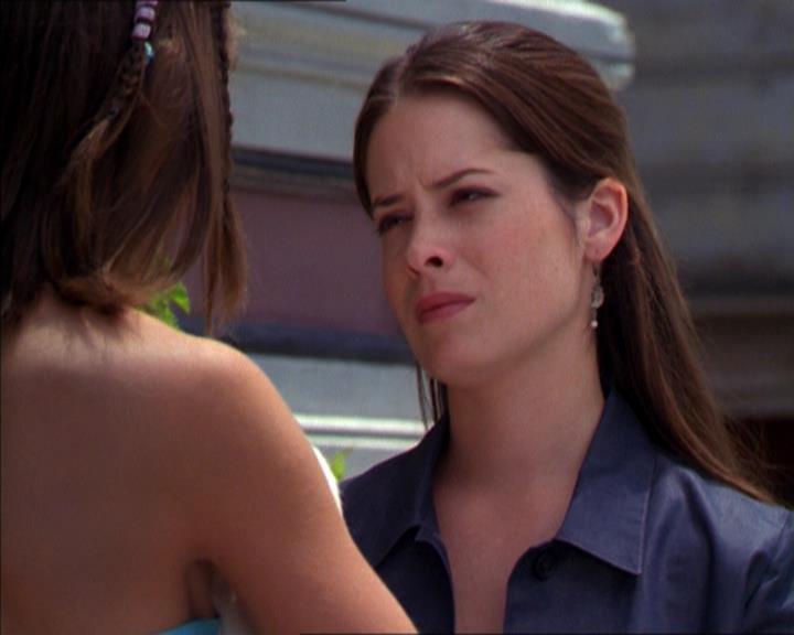Charmed-Online_dot_net-2x01WitchTrial1110.jpg