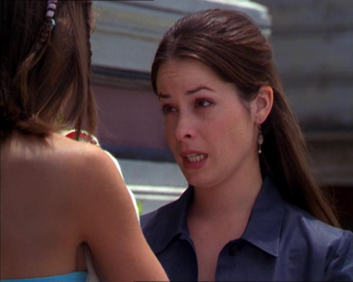 Charmed-Online_dot_net-2x01WitchTrial1114.jpg