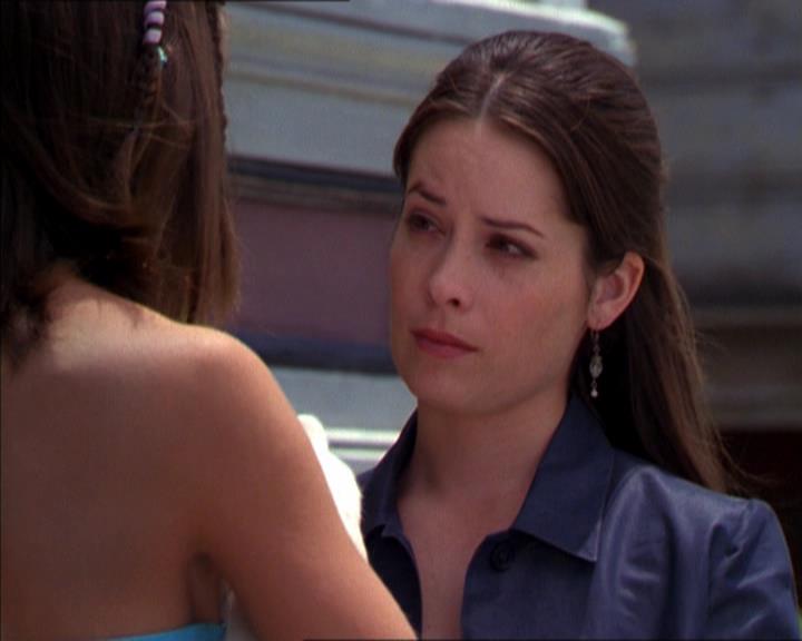 Charmed-Online_dot_net-2x01WitchTrial1127.jpg